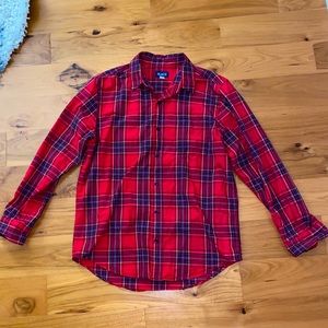 Men’s plaid red button up shirt